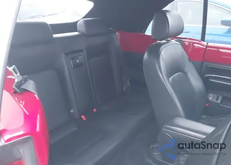 2010 Volkswagen New Beetle 2.5L z USA, uszkodzony, nr VIN 3VWRG3AL7AM004619